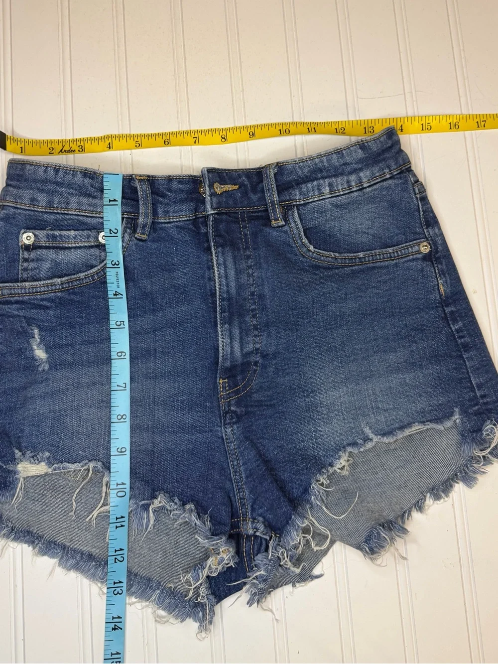 Zara High Rise Denim Jean Shorts size 6 Raw Hem Distressed